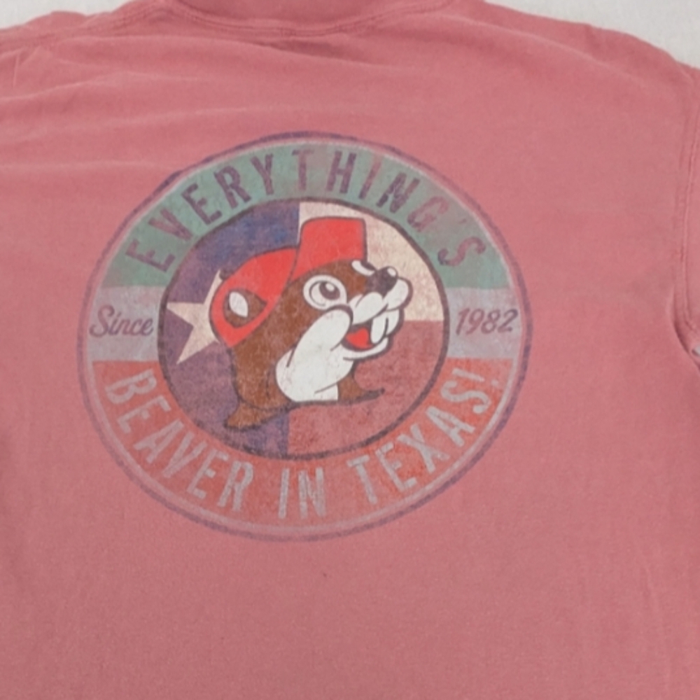 Bucees Buc-ees Everything Is Beaver In Texas Dusty Rose Color Tee Size Medium